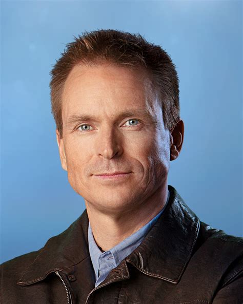 phil keoghan.
